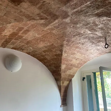 Stenhus I Cellino 度假居